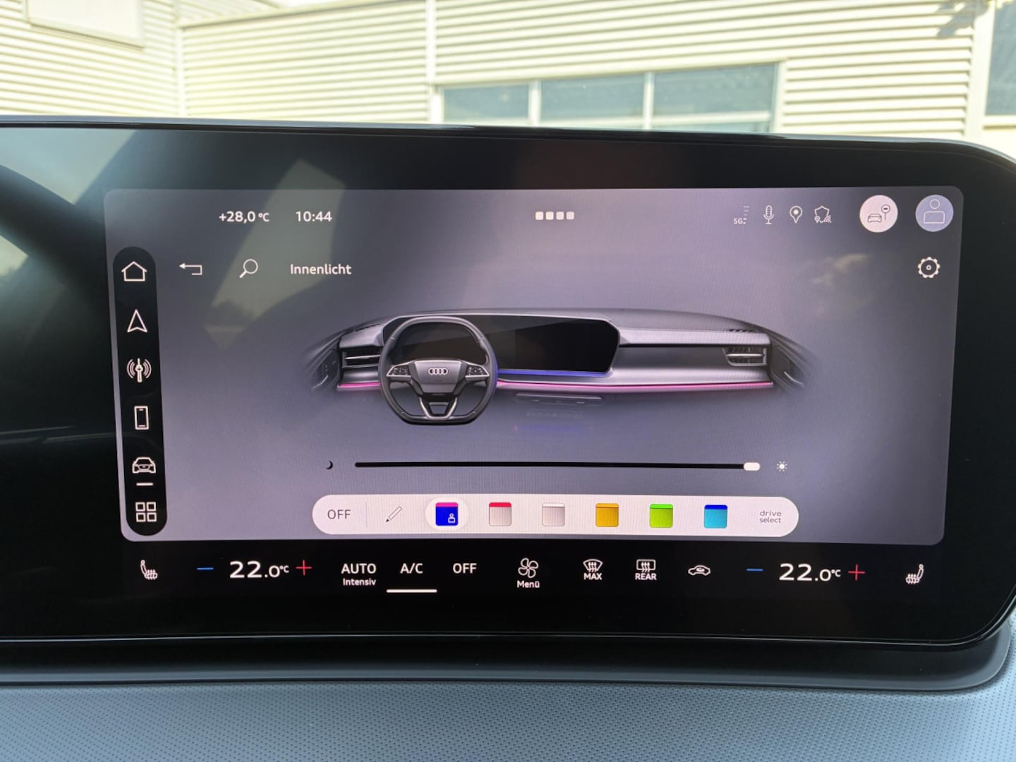 Bild über Audi Q3 SUV TFSI 110 kW S tronic - für weitere Informationen kontaktieren Sie den Audi Partner
