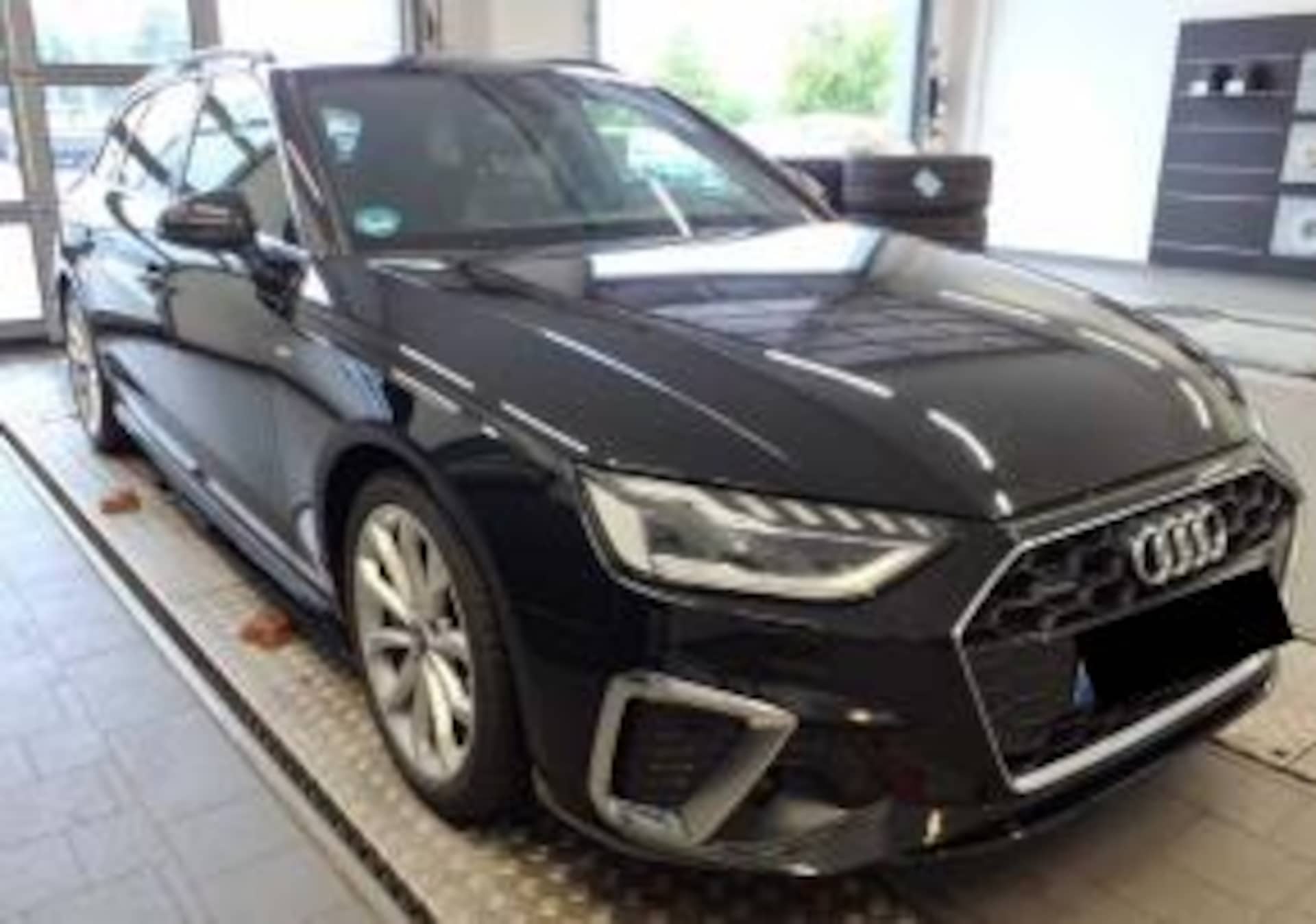 Audi A4 Avant S line