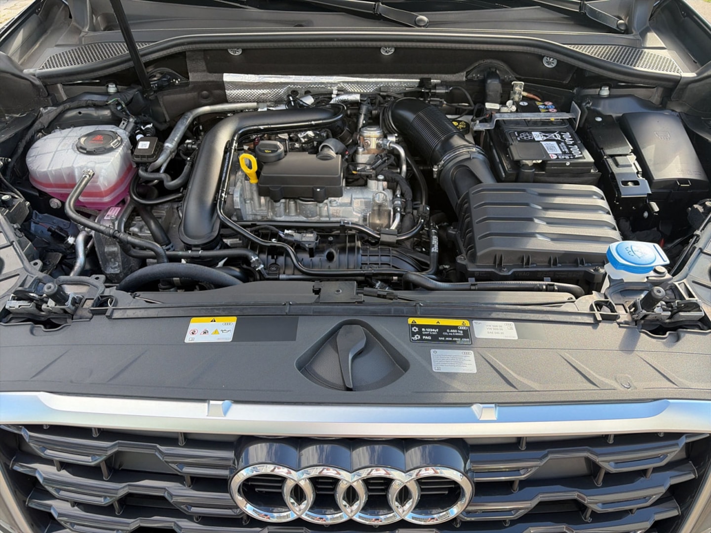 Bild über Audi Q2 S line 30 TFSI Schaltgetriebe - für weitere Informationen kontaktieren Sie den Audi Partner