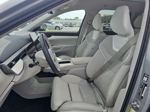 2025 Volvo EX90