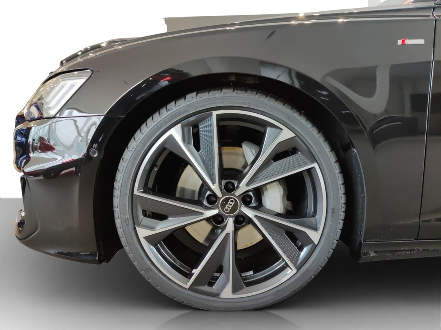 Bild über Audi A6 Avant S line 50 TDI quattro tiptronic - für weitere Informationen kontaktieren Sie den Audi Partner