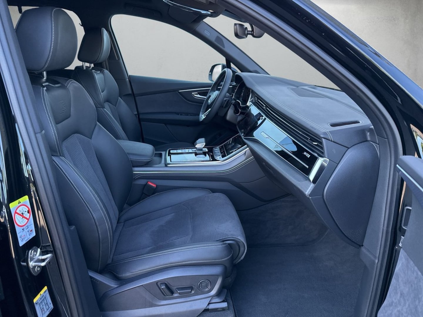 Bild über Audi Q7 SUV TFSI e S line business TFSI e quattro 290 kW tiptronic - für weitere Informationen kontaktieren Sie den Audi Partner