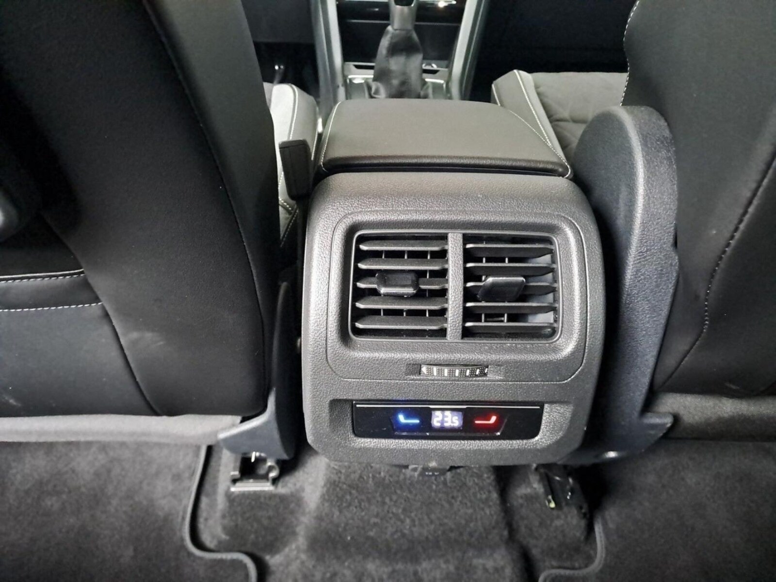 Volkswagen Touran – Bild 17