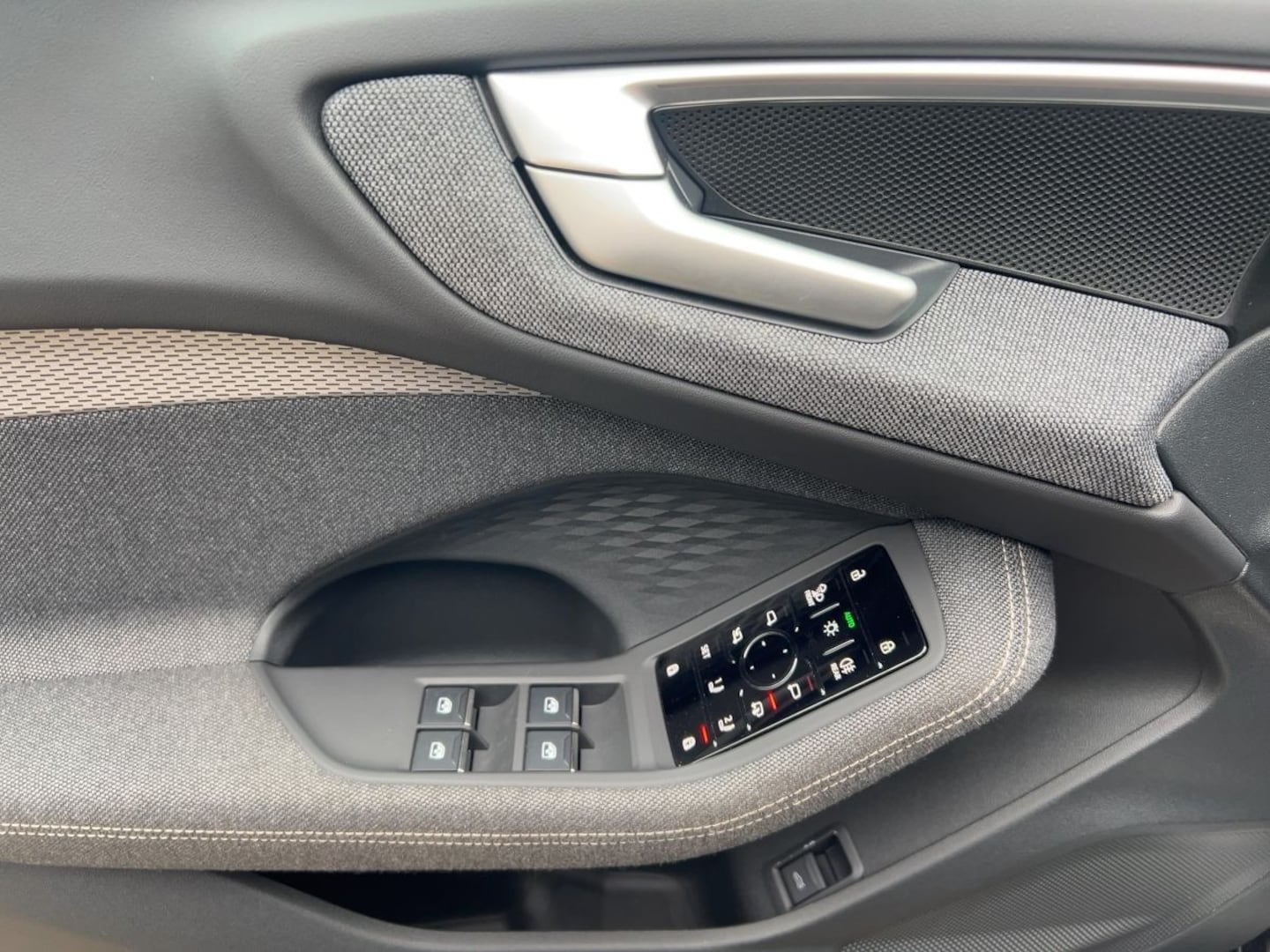 Bild über Audi A5 Avant TFSI quattro S tronic - für weitere Informationen kontaktieren Sie den Audi Partner