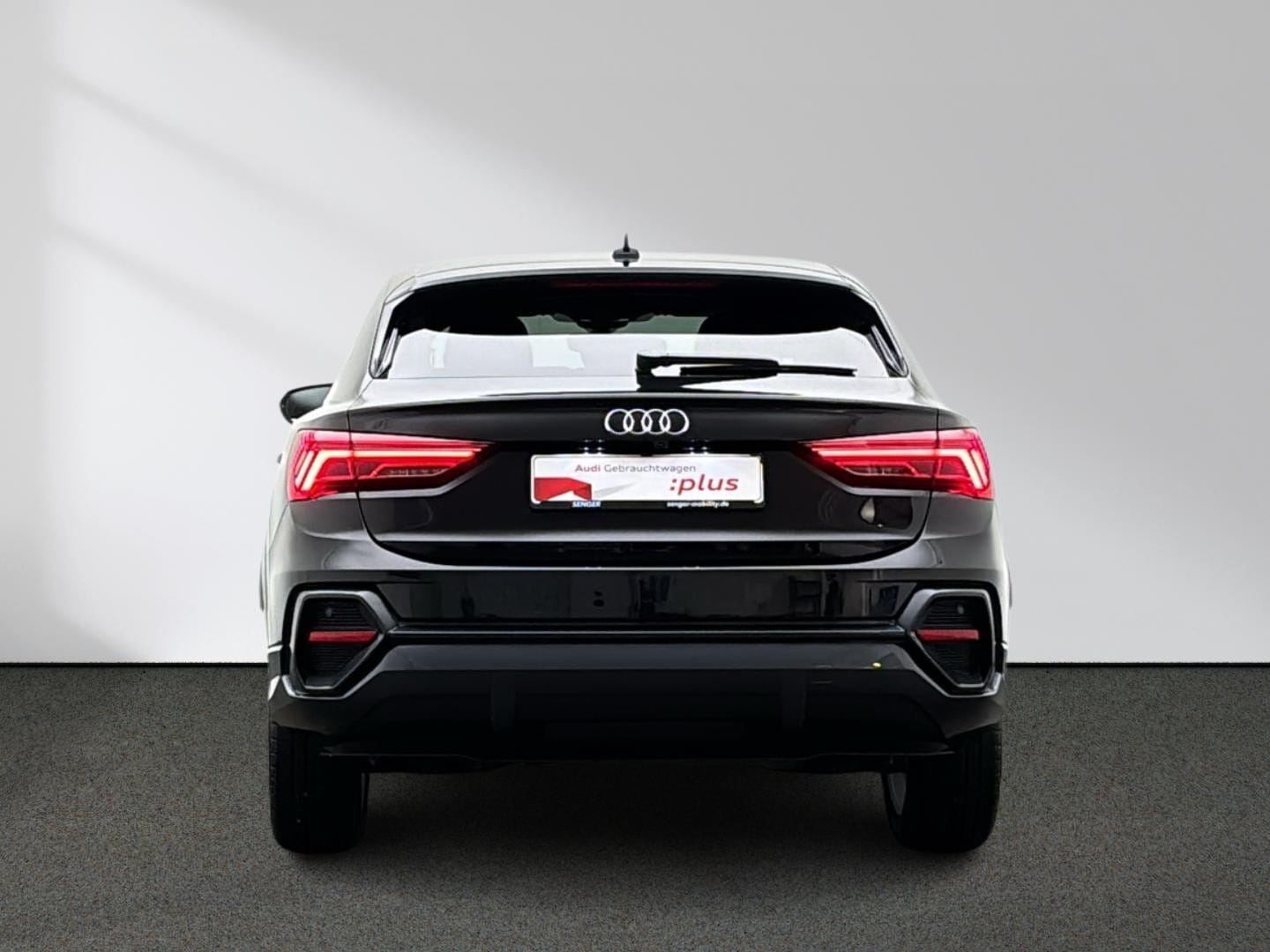 Bild über Audi Q3 Sportback 35 TFSI S tronic - für weitere Informationen kontaktieren Sie den Audi Partner