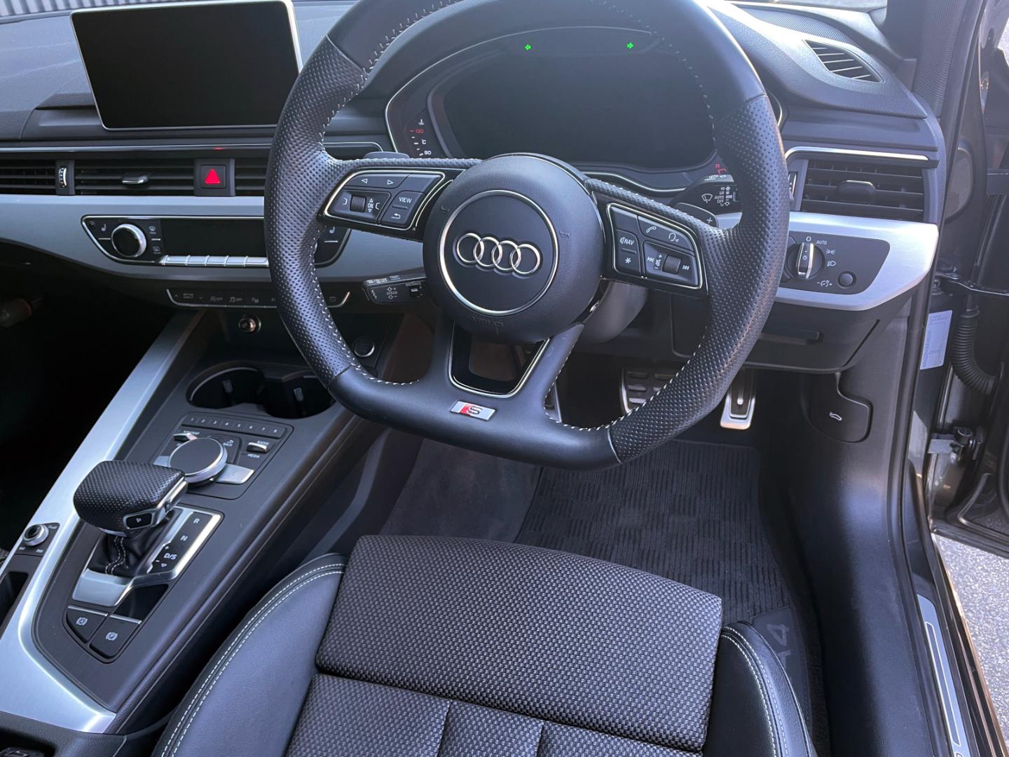 Audi A4 Sedan