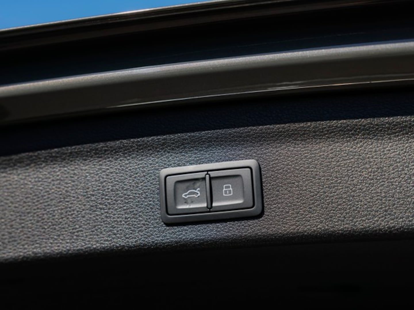Bild über Audi Q3 TDI quattro 142 kW S tronic - für weitere Informationen kontaktieren Sie den Audi Partner