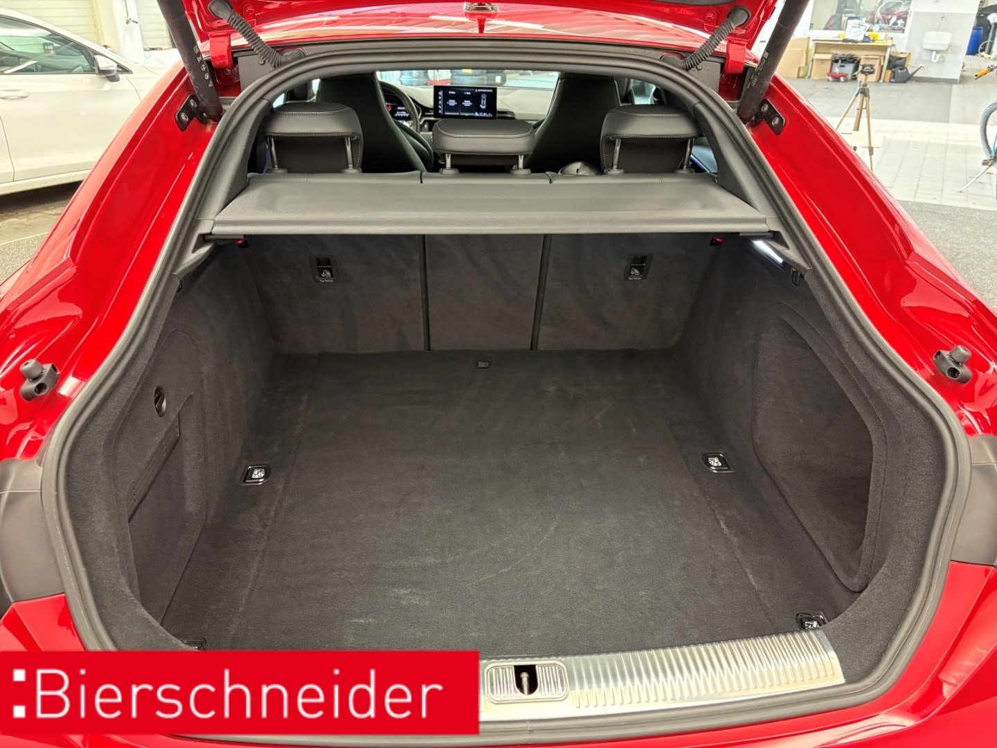 Bild über Audi RS 5 Sportback TFSI quattro tiptronic - für weitere Informationen kontaktieren Sie den Audi Partner