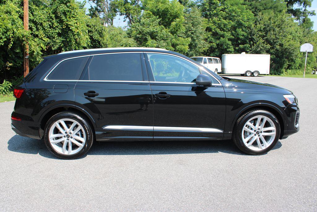 2025 Audi Q7 Premium Plus - Photo 9