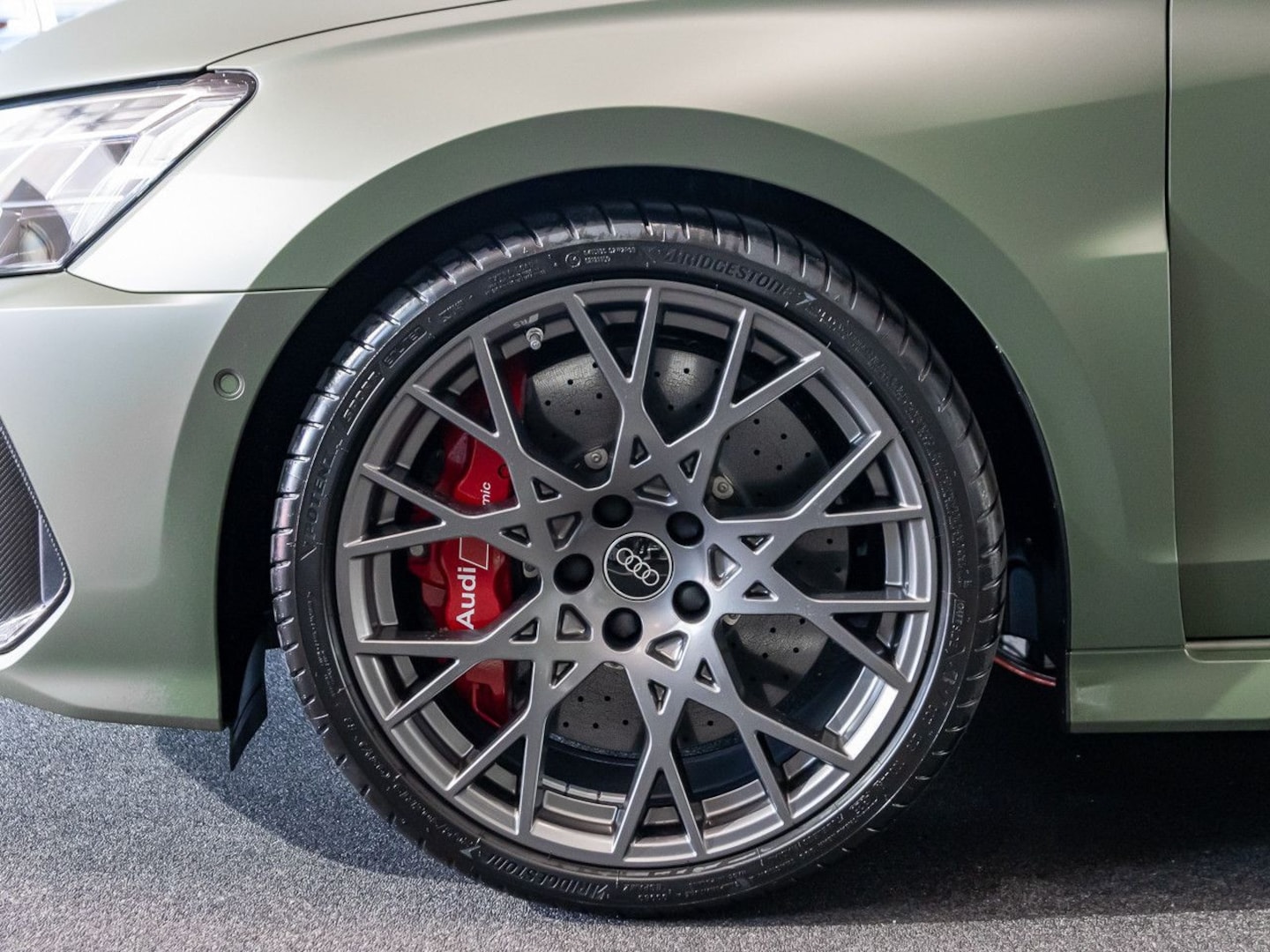 Bild über Audi RS 3 Limousine TFSI quattro 294 kW S tronic - für weitere Informationen kontaktieren Sie den Audi Partner