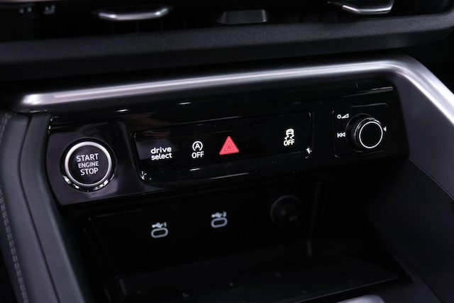 2025 Audi Q5 Premium - Photo 11