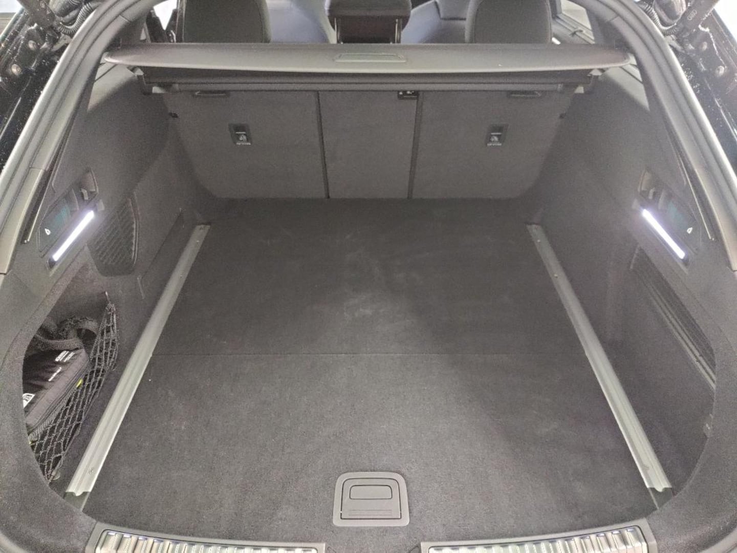 Bild über Audi A6 Avant TDI quattro 220 kW S tronic - für weitere Informationen kontaktieren Sie den Audi Partner