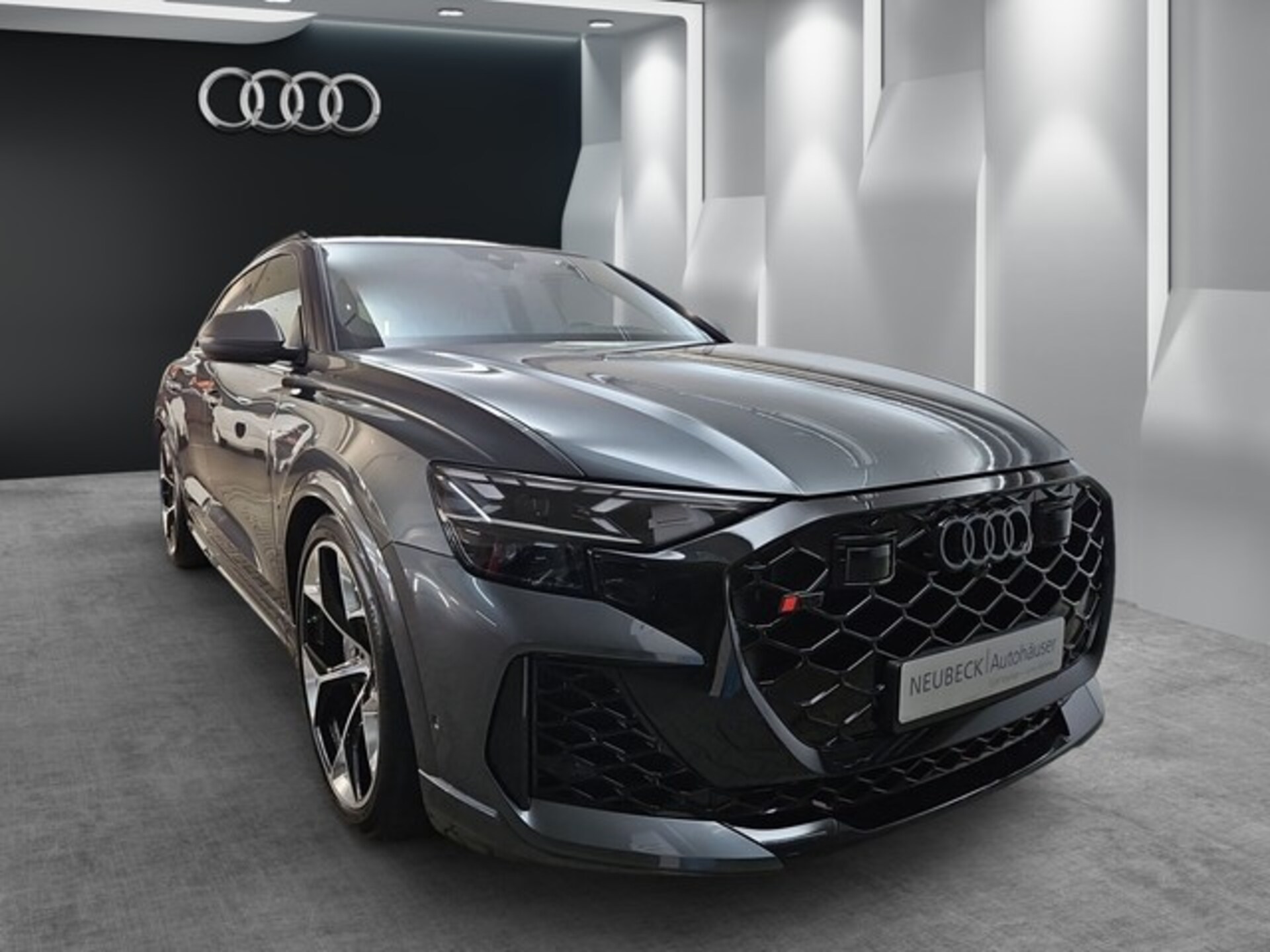 Audi RS Q8 SUV performance