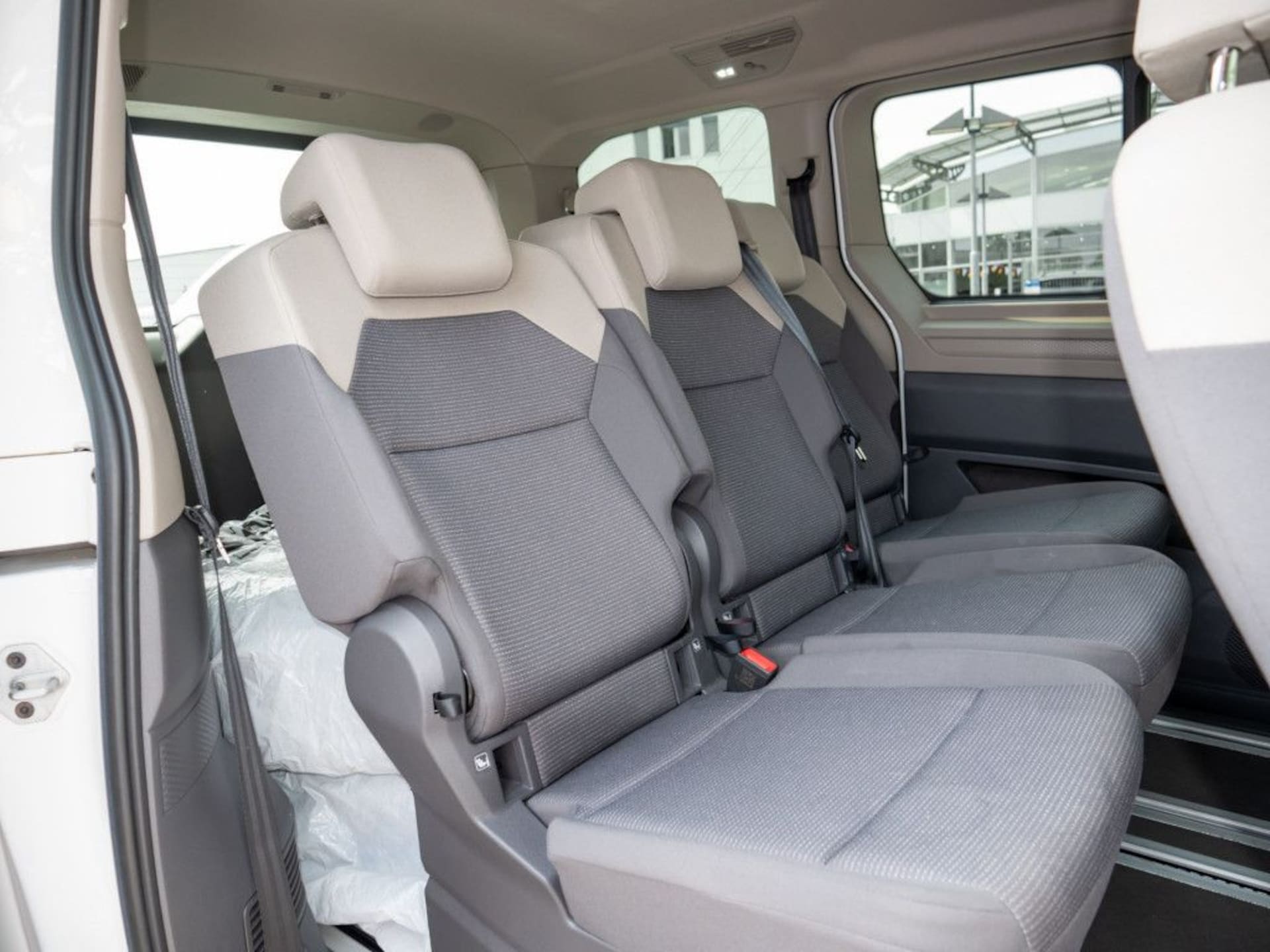 Volkswagen Multivan Basis-Modell