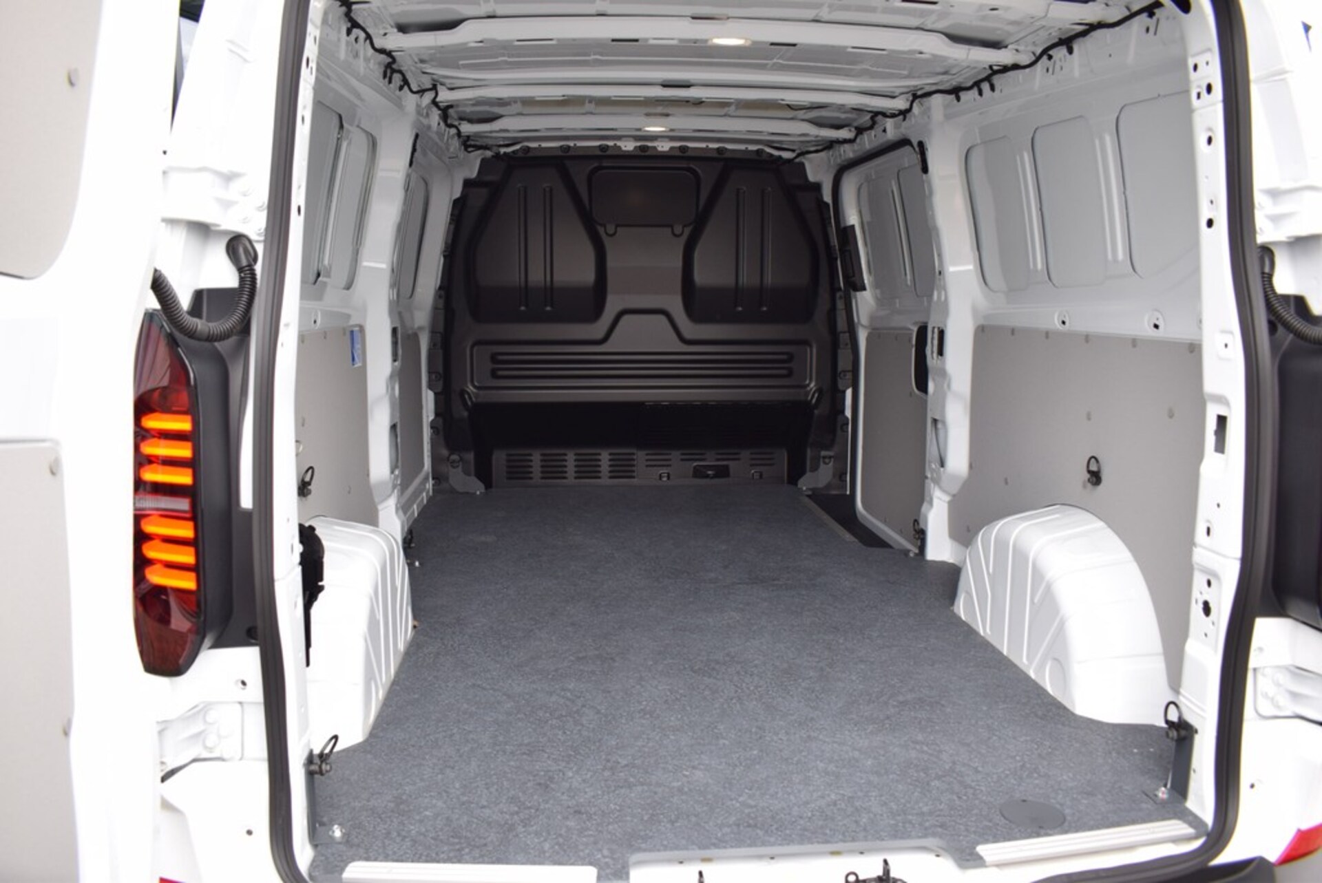 Volkswagen Transporter Kasten langer Radstand