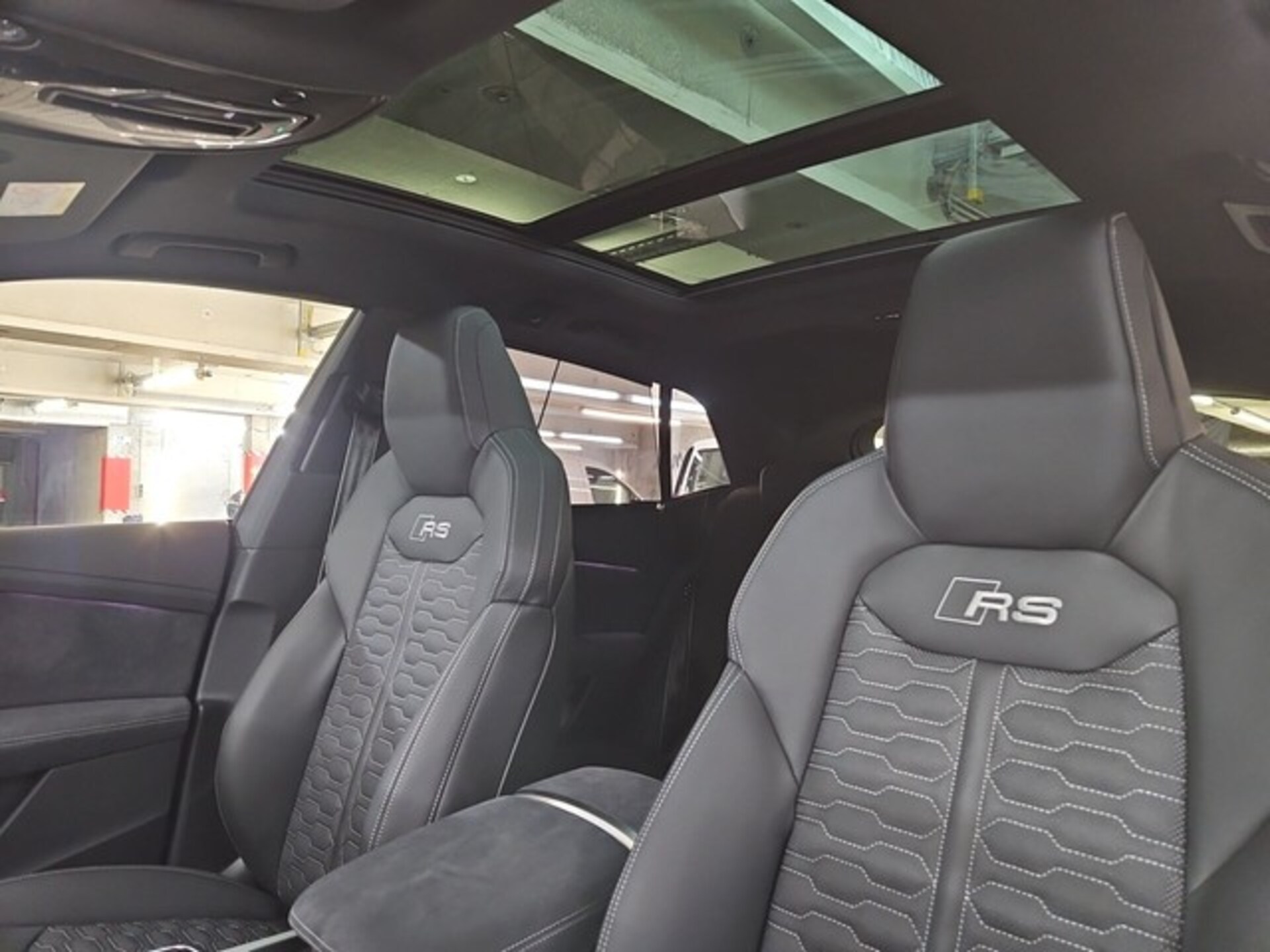Audi RS Q8 SUV performance