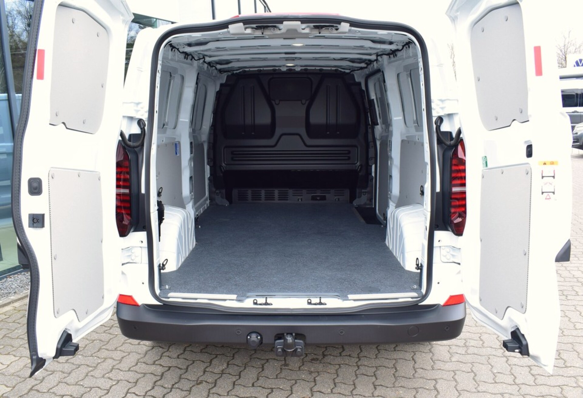 Volkswagen Transporter Kasten langer Radstand