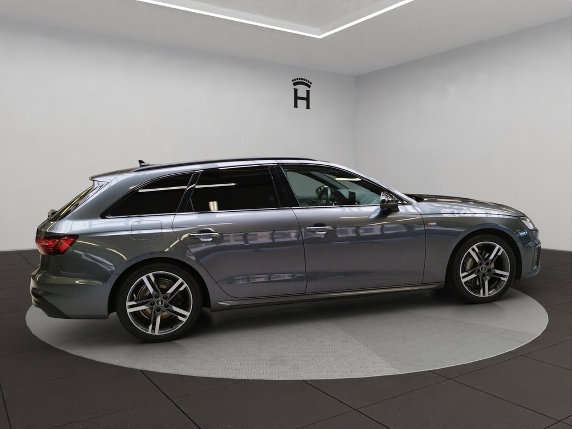Audi A4 Avant S line