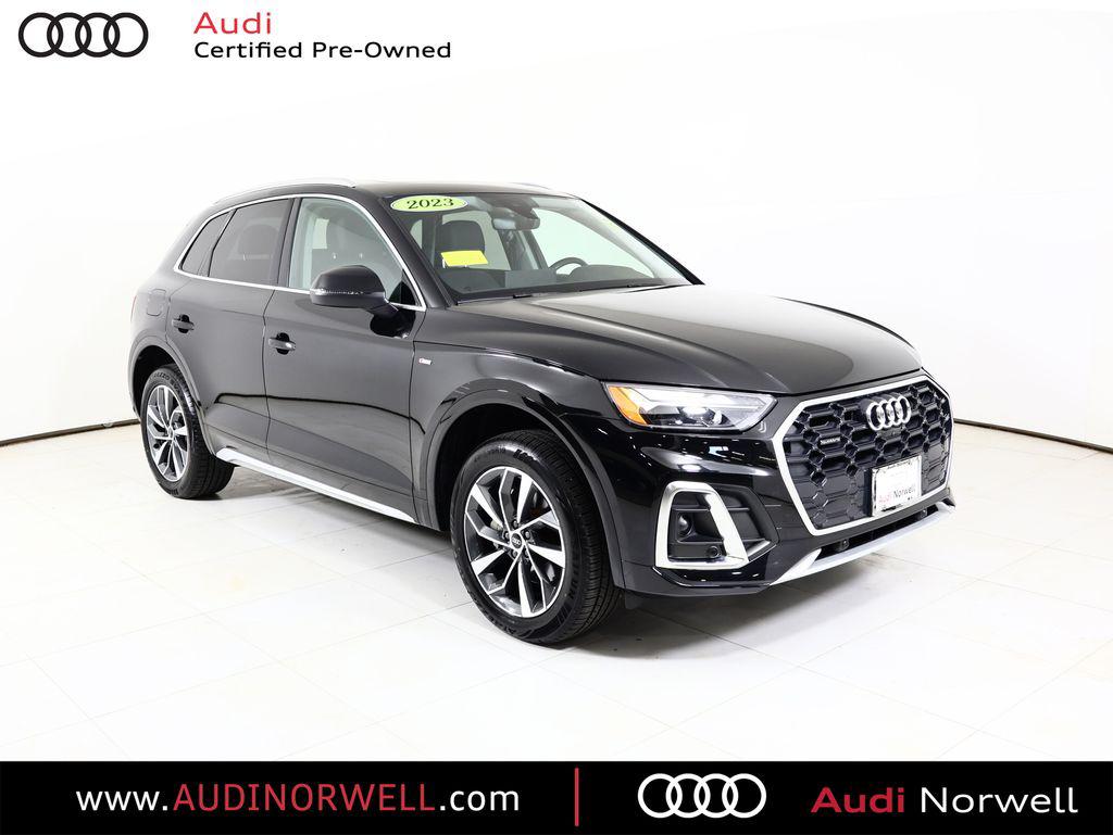 2023 Audi Q5 45 Premium Plus's photo