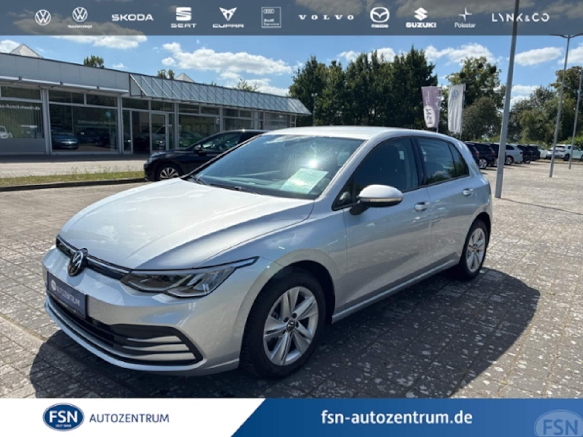 Volkswagen Golf Life