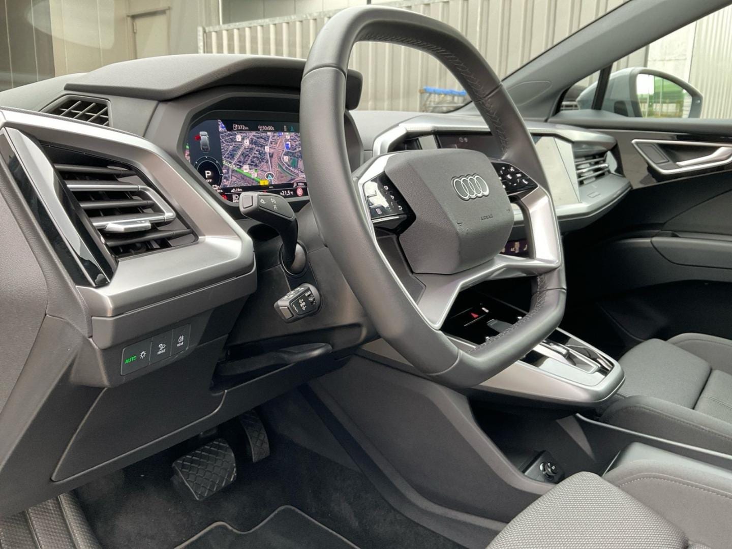 Bild über Audi Q4 e-tron 40 e-tron - für weitere Informationen kontaktieren Sie den Audi Partner