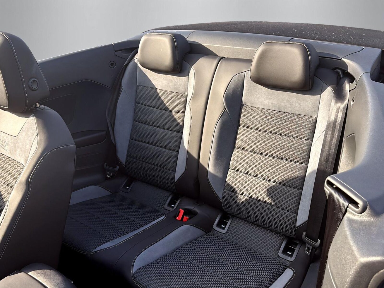 Volkswagen T-Roc Cabriolet – Bild 12