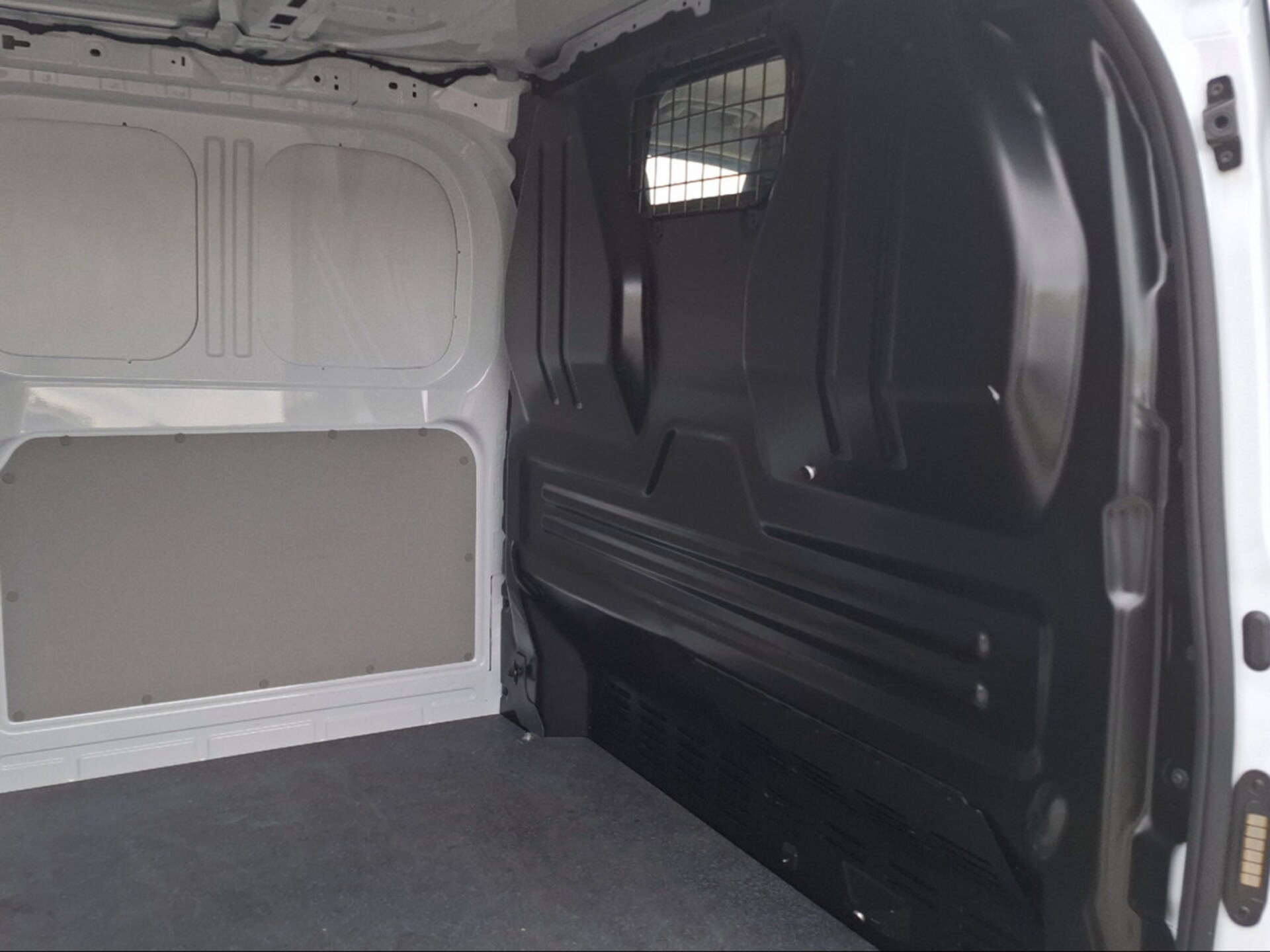 Volkswagen Transporter Kasten langer Radstand