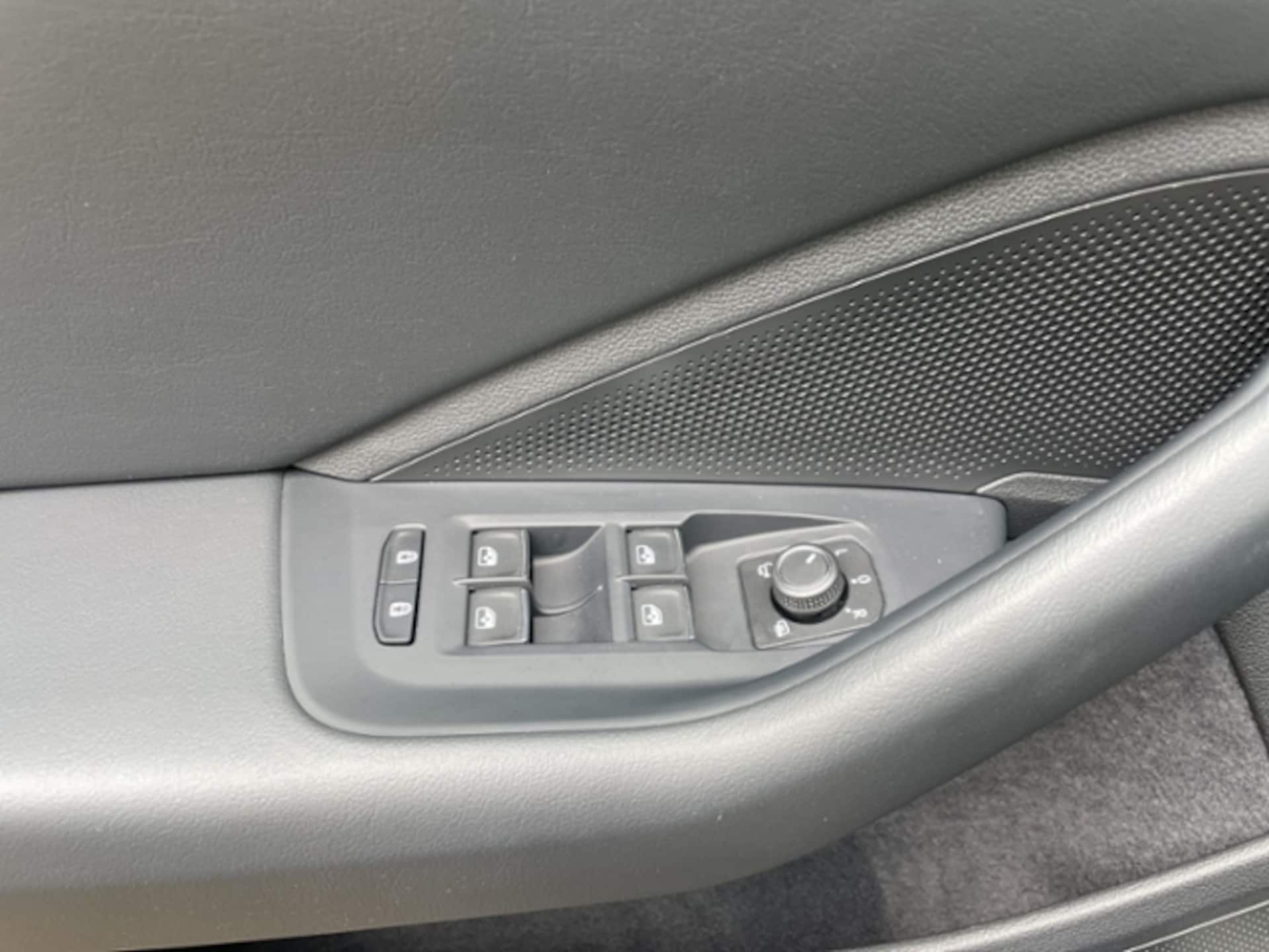 Volkswagen Passat Elegance