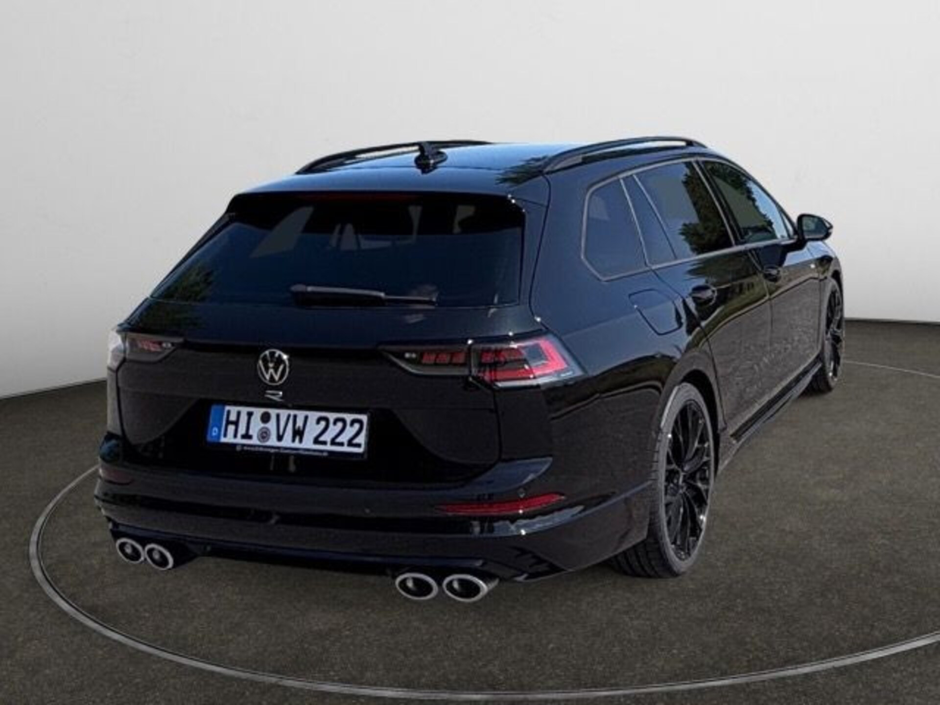 Volkswagen Golf Variant R