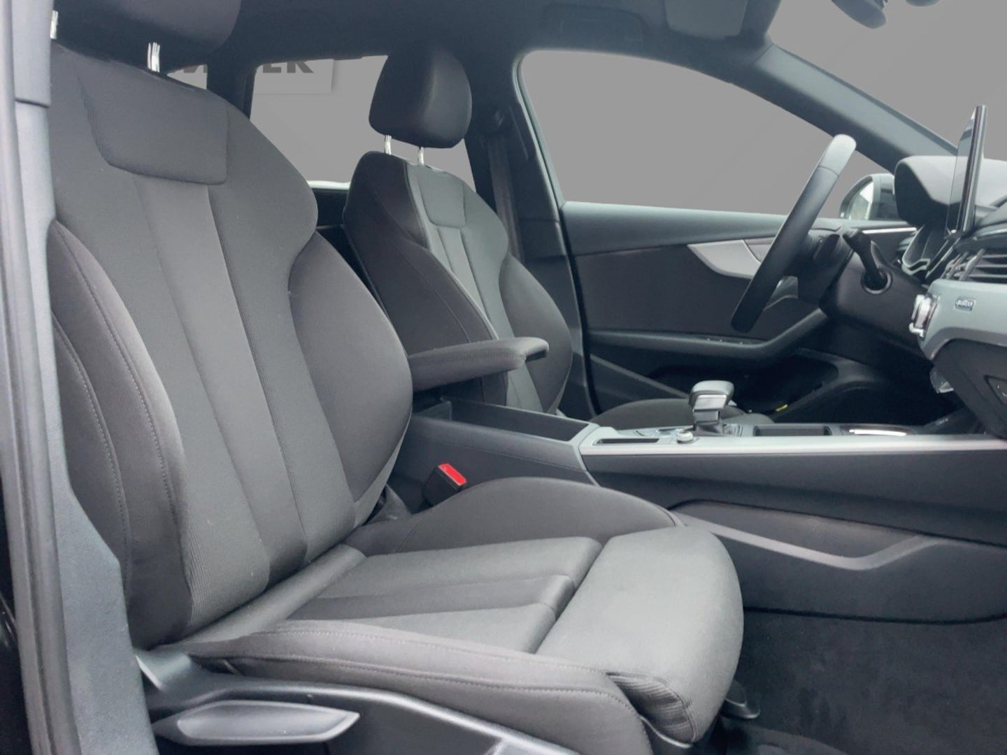 Bild über Audi A4 Avant 40 TDI quattro S tronic - für weitere Informationen kontaktieren Sie den Audi Partner