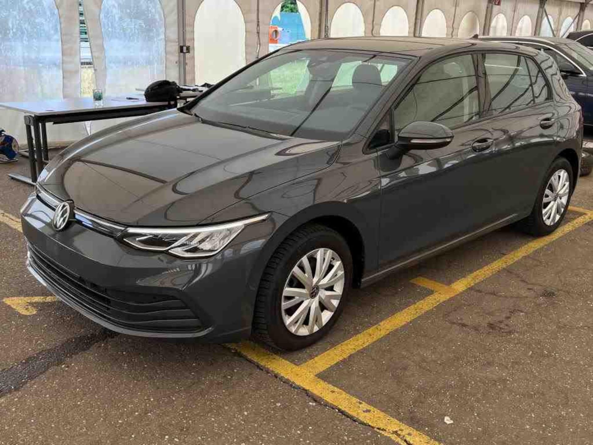 Volkswagen Golf Life