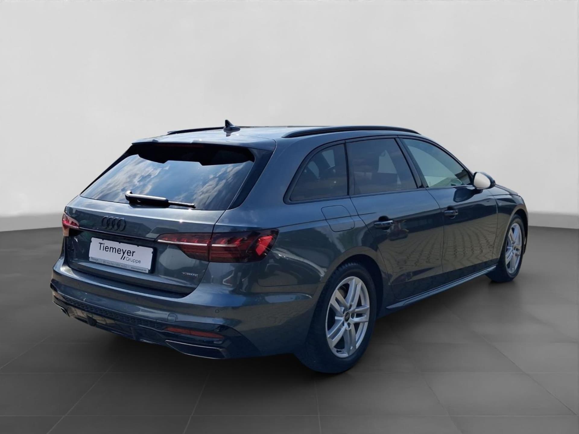 Audi A4 Avant S line
