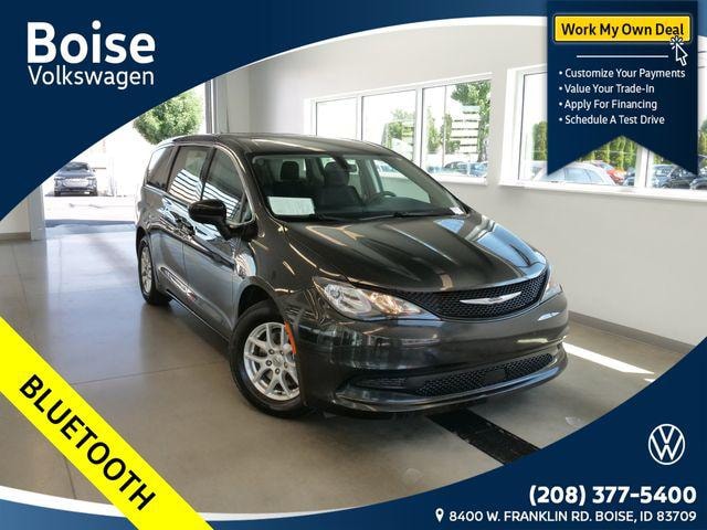 2022 Chrysler Voyager