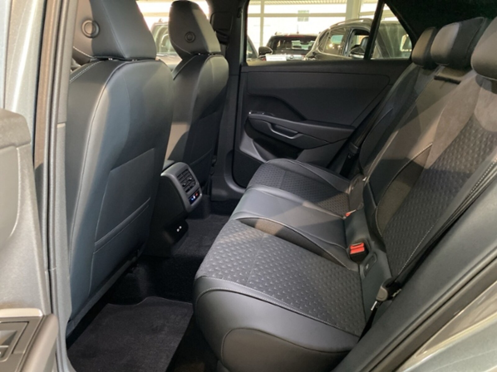 Volkswagen T-Roc – Bild 11