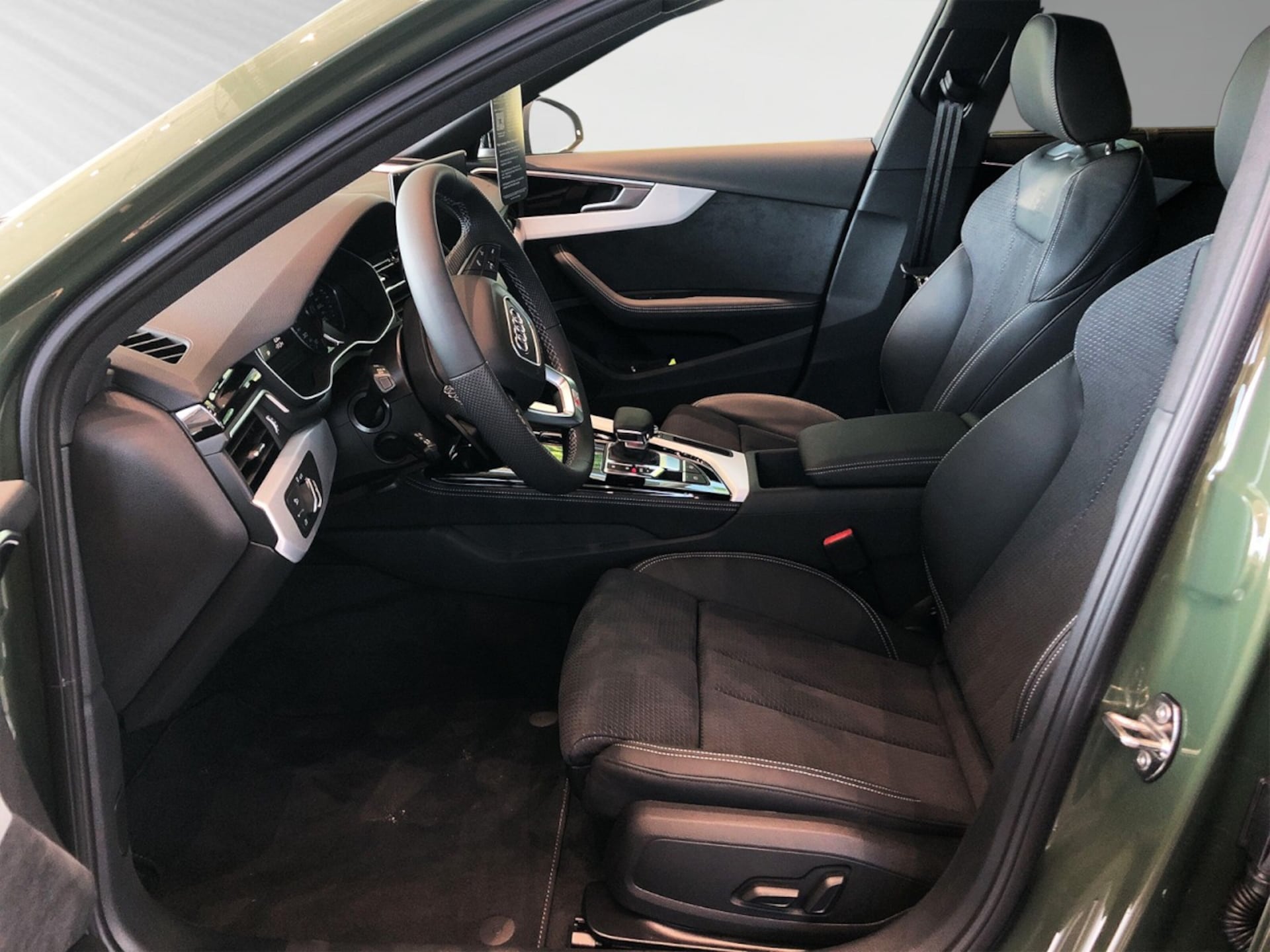 Audi A4 Avant S line