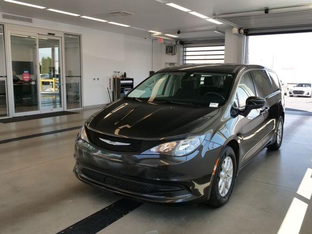 2022 Chrysler Voyager