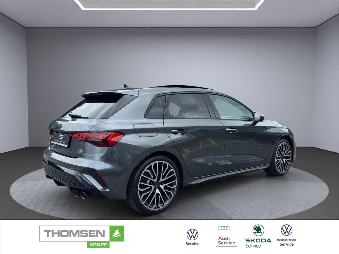 Bild über Audi S3 Sportback TFSI quattro S tronic - für weitere Informationen kontaktieren Sie den Audi Partner