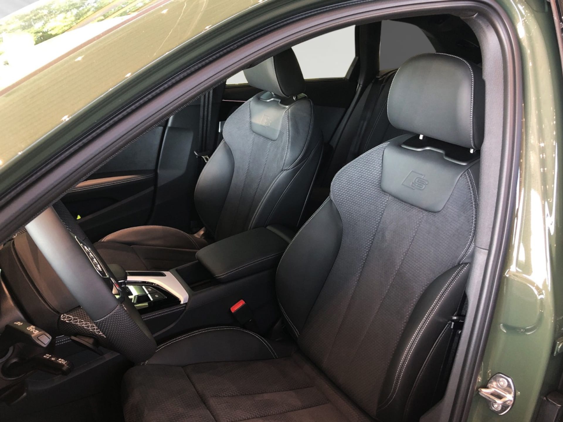 Audi A4 Avant S line