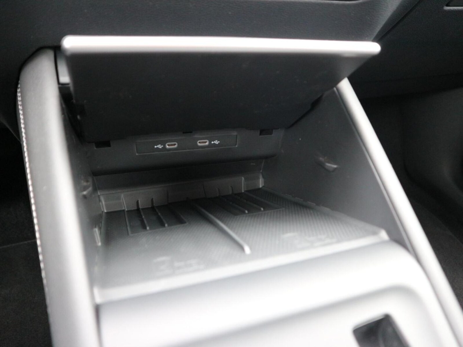 Volkswagen Tiguan – Bild 12