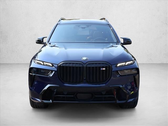 2023 BMW X7