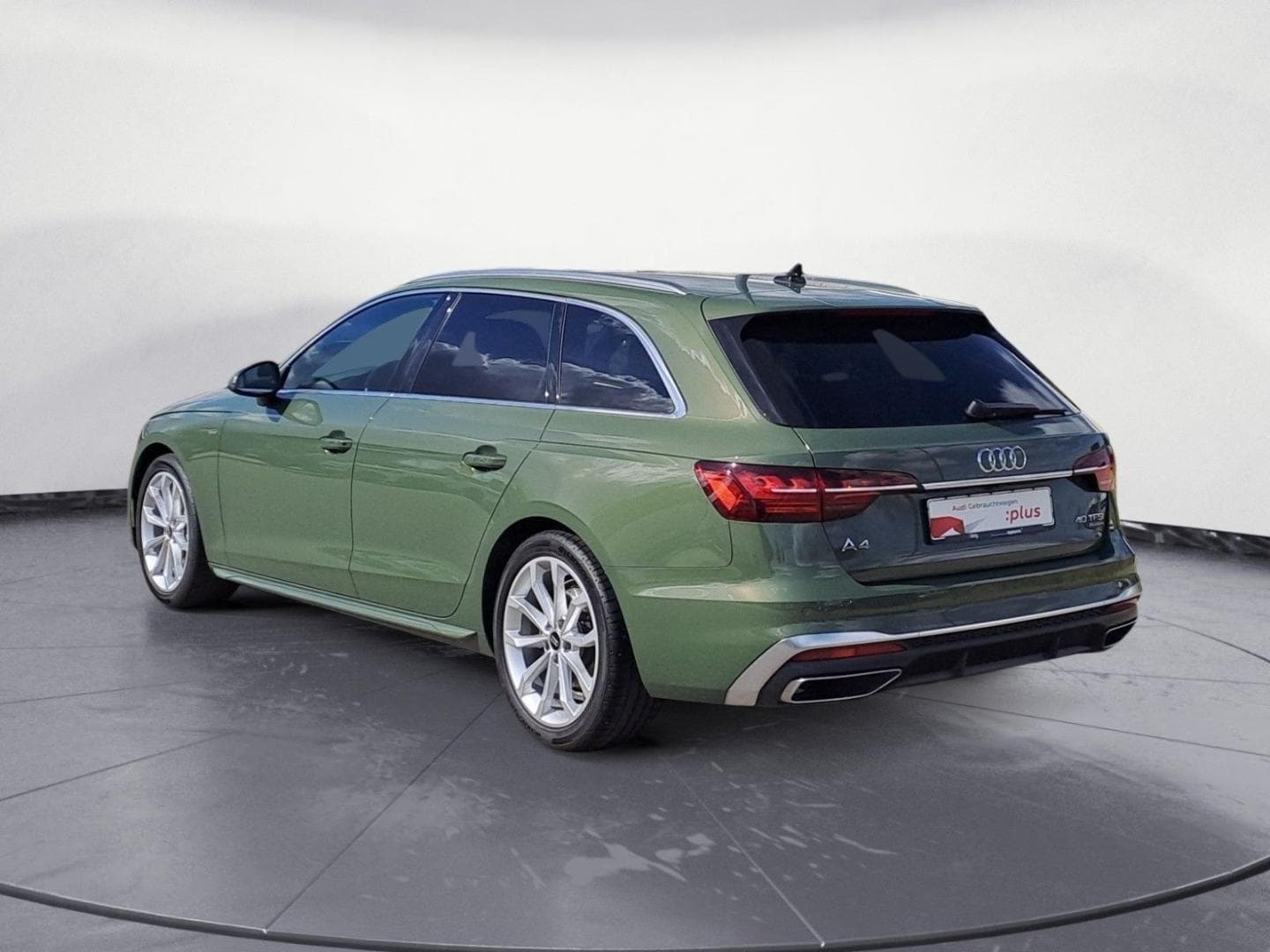 Bild über Audi A4 Avant S line 40 TFSI quattro S tronic - für weitere Informationen kontaktieren Sie den Audi Partner