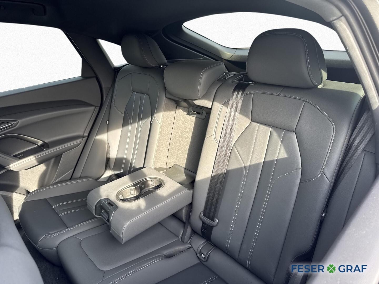 Bild über Audi Q5 Sportback TDI quattro 150 kW S tronic - für weitere Informationen kontaktieren Sie den Audi Partner