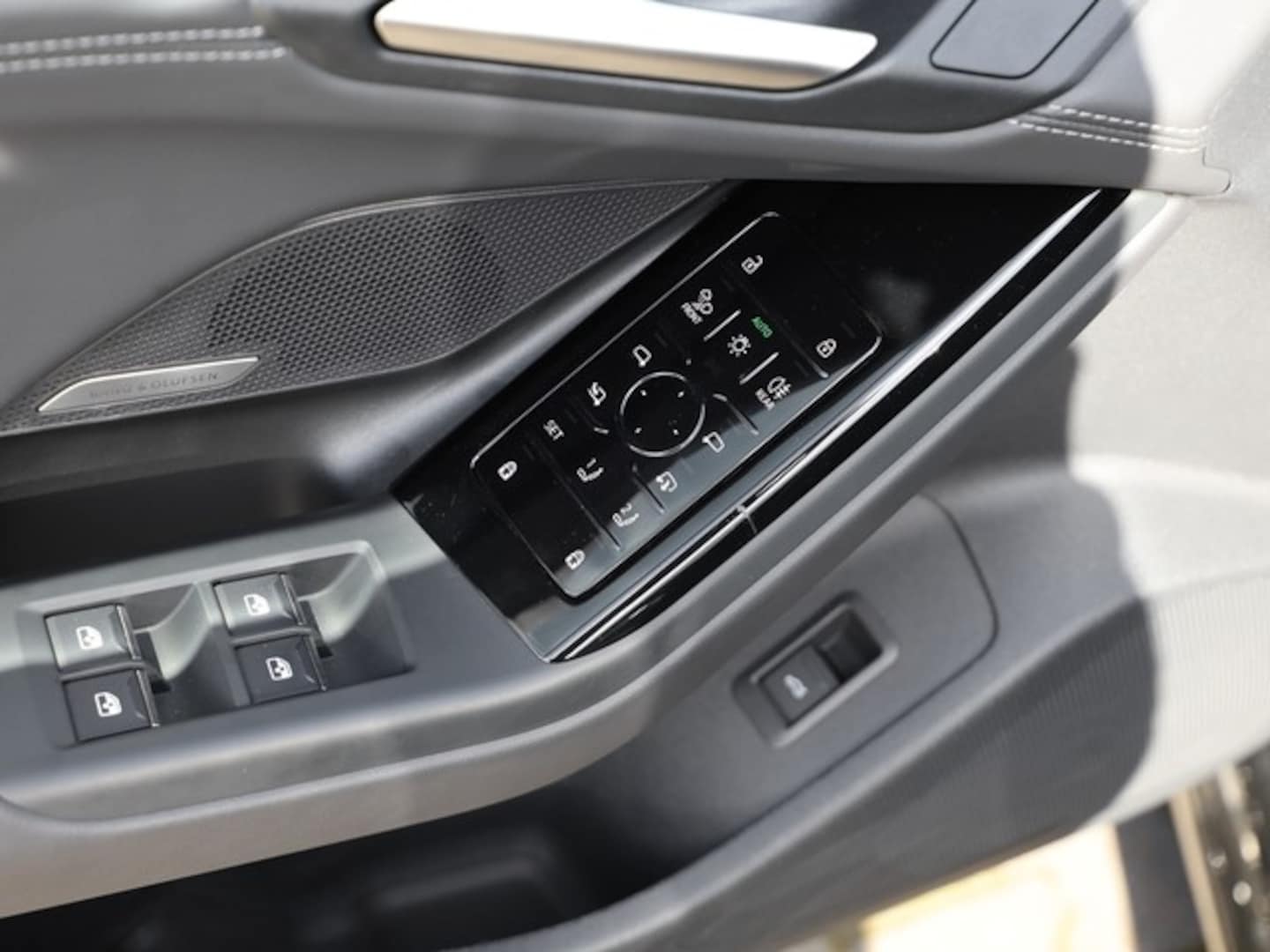 Bild über Audi A6 Avant e-tron e-tron quattro - für weitere Informationen kontaktieren Sie den Audi Partner