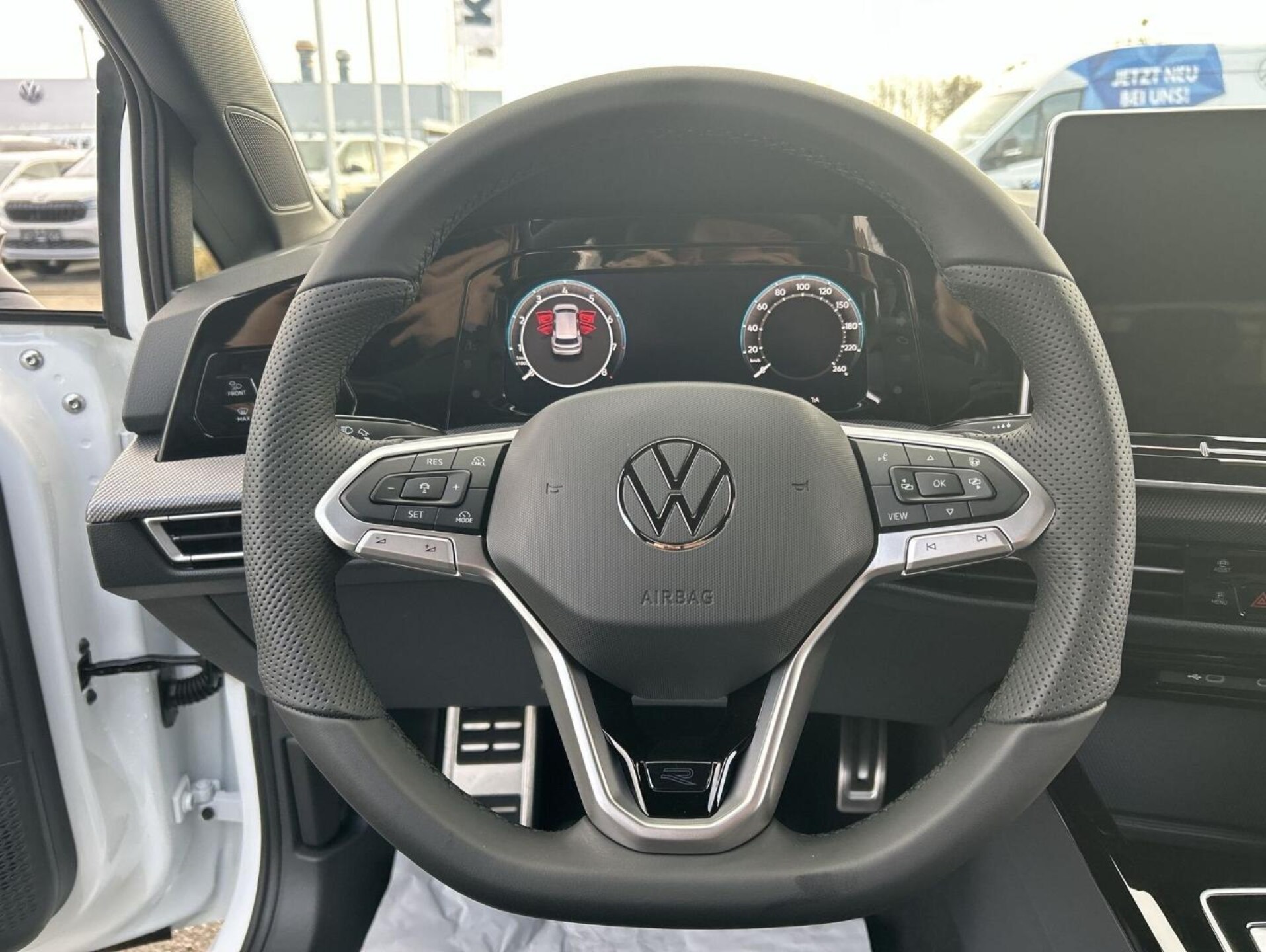 Volkswagen Golf R-Line