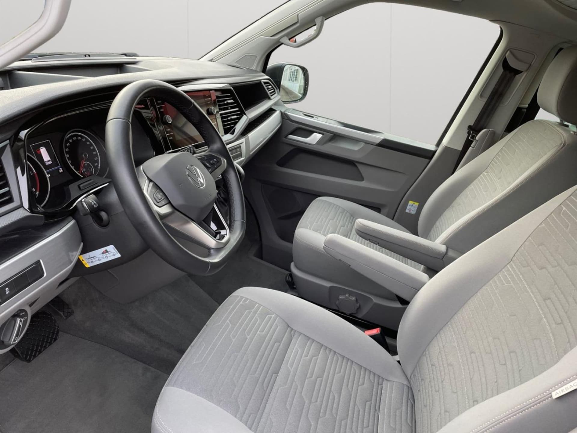 Volkswagen T6.1 California Coast