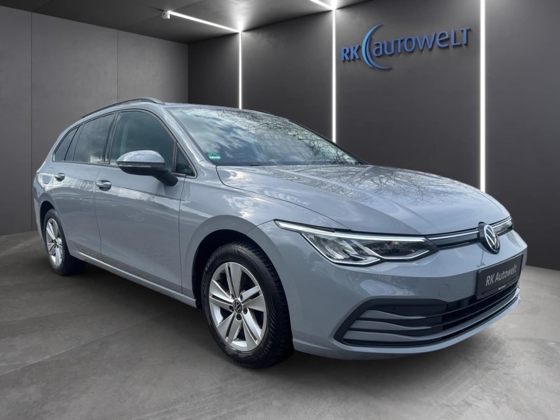 Volkswagen Golf Variant Life