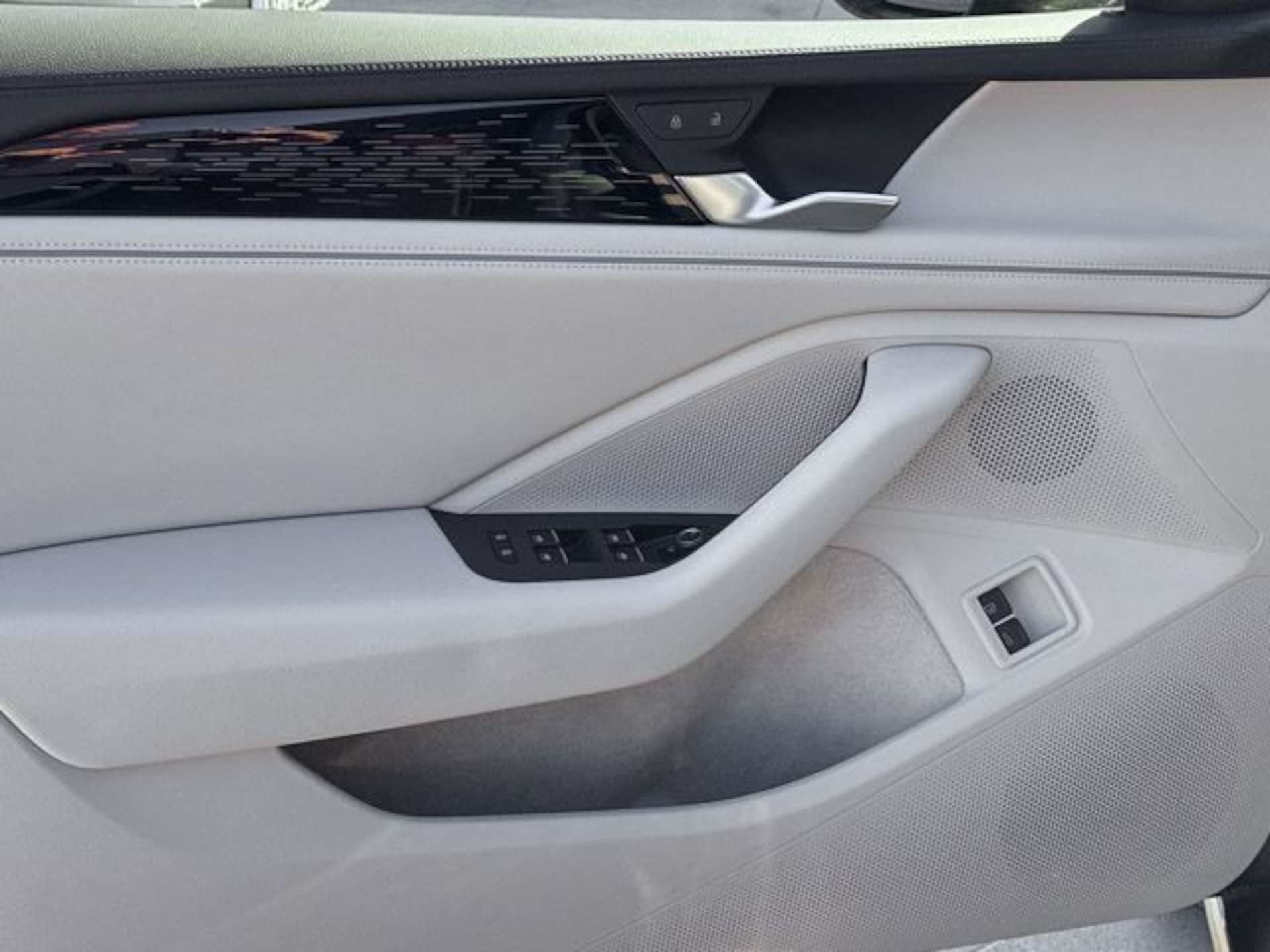 Volkswagen Passat Elegance