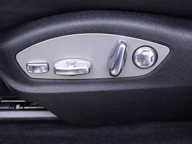 2024 Porsche Macan Base - Photo 25