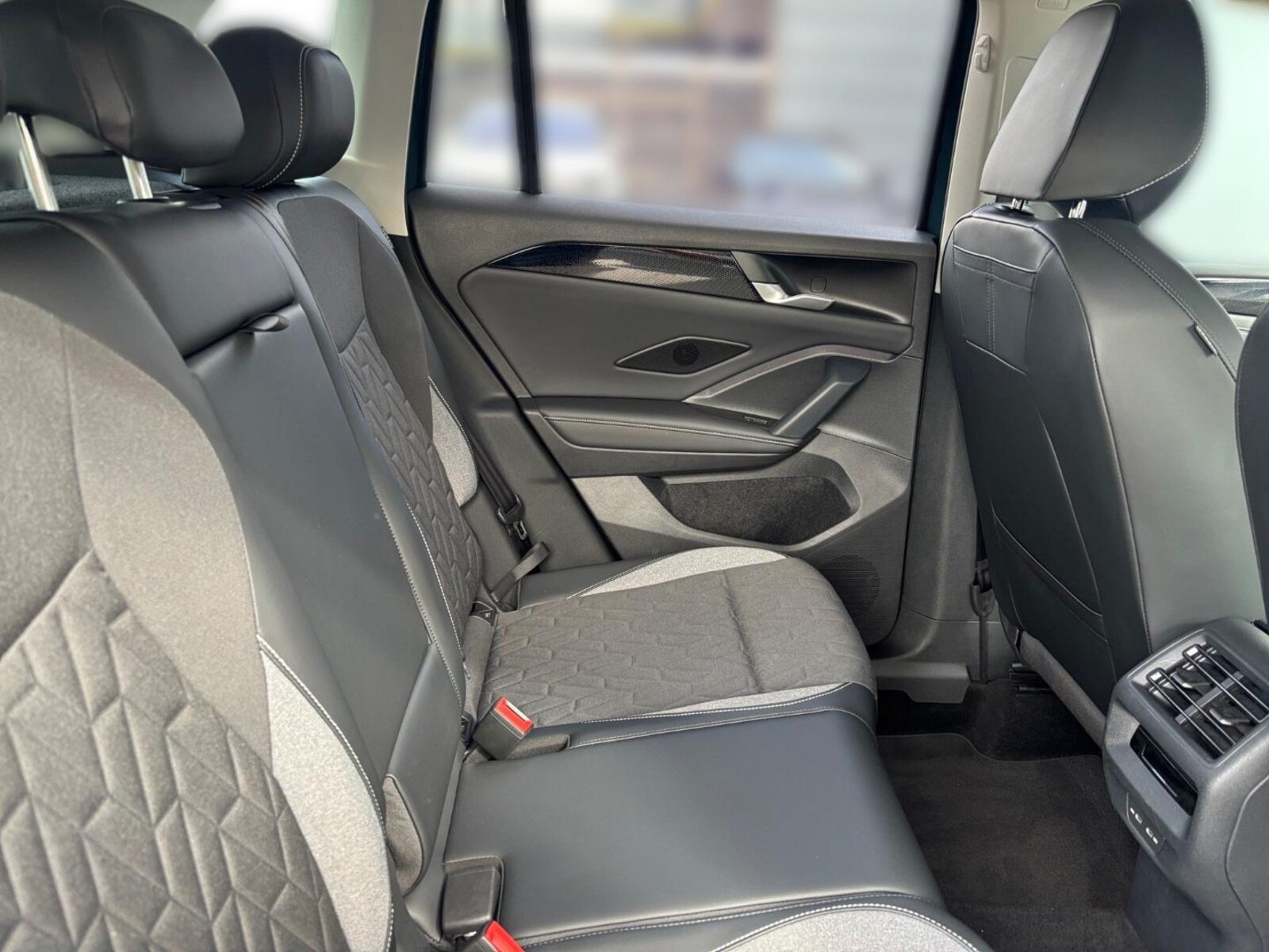 Volkswagen Tiguan – Bild 17