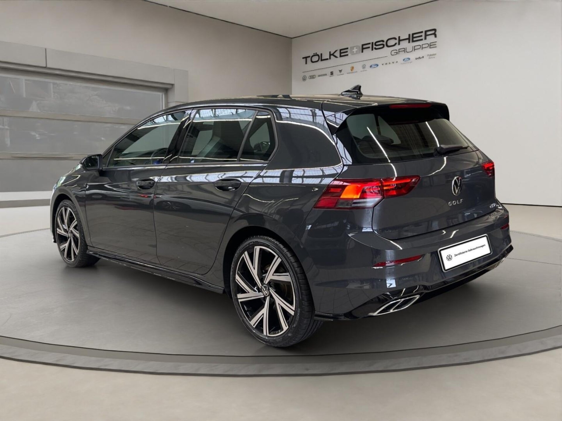 Volkswagen Golf R-Line
